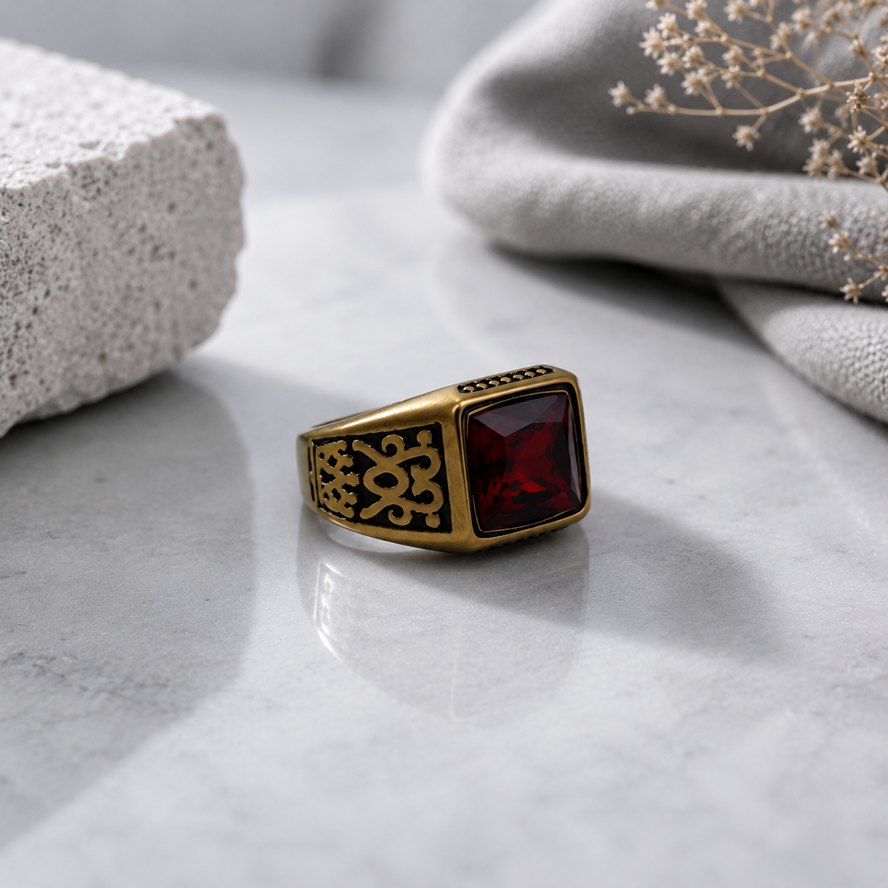 Premium Red Aqeeq Style Ring – Elegant Vintage Design only Rs 2500